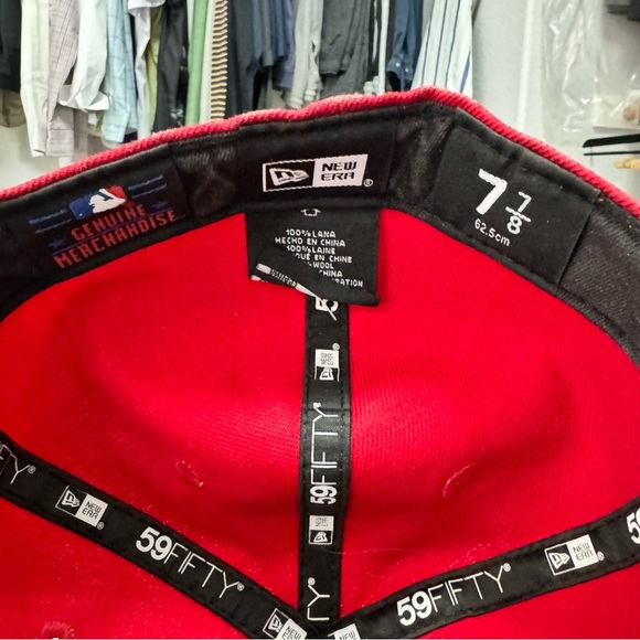 New Era Fitted Yankee Hat - Picture 2 of 5